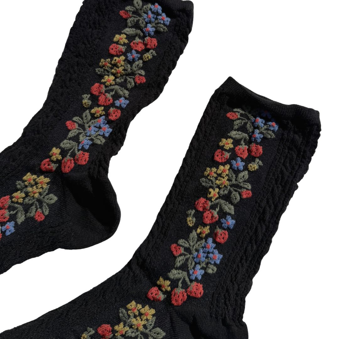 Wild Strawberry / Metsmaasika Socks