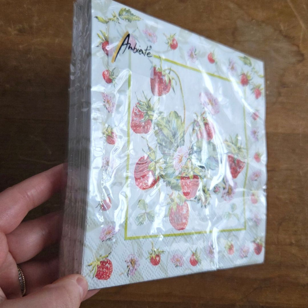 Fresh Strawberry Large Napkin Pack